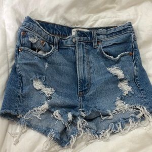 Abercrombie and Fitch Mom high rise short